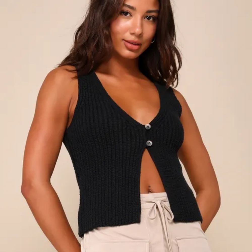 Lulus Effortlessly Elite Black Button-Front Sweater Vest Top Size M  NEW